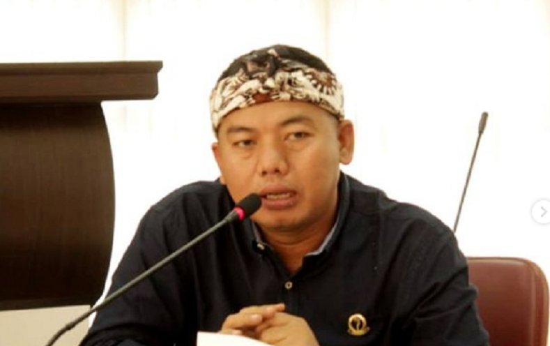 Rahmat Hidayat Djati masuk sebagai bakal calon ketua Asprov PSSI Jawa Barat. Usai mendapat dukungan dari beberapa daerah di Jawa Barat Rahmat merasa yakin akan ikut kontestasi menjadi orang nomor satu di PSSI Jawa Barat.