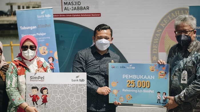 Direktur Utama bank bjb Yuddy Renaldi