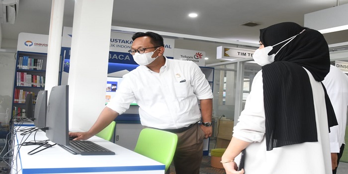Komisi I DPRD Provinsi Jawa Barat mengapresiasi sekaligus mendorong Mall Pelayanan Publik (MPP) Kabupaten Purwakarta untuk terus meningkatkan pelayanannya. Pasalnya, dengan adanya MPP akan memudahkan urusan secara administratif, terlebih dalam hal perijinan