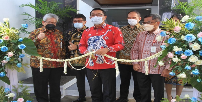 Perusahaan Efek Daerah (PED) pertama di Indonesia beberapa waktu lalu, bjb Sekuritas kini resmi memiliki kantor di Jalan Teuku Umar, Kota Bandung.