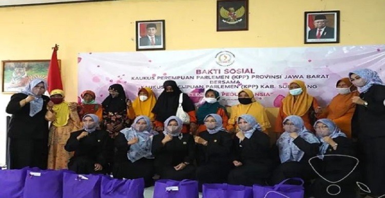 Kaukus Perempuan Parlemen (KPP) Provinsi Jawa Barat melakukan kegiatan bakti sosial. Kegiatan bakti sosial tersebut berupa, pemberian bahan kebutuhan pokok kepada keluarga besar anggota Legiun Veteran Republik Indonesia (LVRI) Kabupaten Sumedang. Ahad 16 Januari 2022. Kegiatan ini mengusung tema "Perempuan Peduli Lansia" Kaukus Perempuan Parlemen (KPP) Provinsi Jawa Barat dan Kabupaten Sumedang lakukan kegiatan bakti sosial.