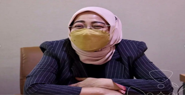 Anggota DPRD Jabar Hj Sumiyati mendukung kebijakan pemerintah bahwa mereka yang akan mudik lebaran 2022 harus mengikuti vaksin booster. Termasuk kebijakan terbaru untuk pemudik yang menggunakan pesawat terbang, dimana jika belum booster maka harus menunjukkan hasil pemeriksaan rapid test. “Kebijakan ini juga harus mengedepankan keselamatan seluruh rakyat Indonesia. Jadi, harus taat pada regulasi yang dibuat, seperti mengikuti vaksin booster dan yang belum harus menunjukan hasil pemeriksaan rapid test,” kata Sumiyati