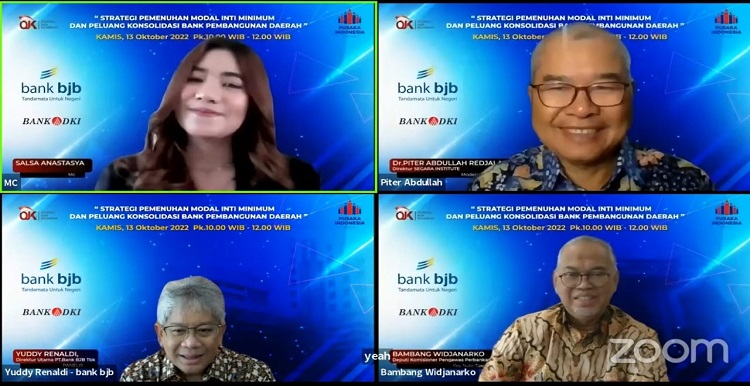 bank bjb mendukung pengembangan Bank Pembangunan Daerah (BPD) menjadi ekosistem perbankan nasional melalui Kelompok Usaha Bank (KUB). Pengembangan BPD ini sebagaimana amanat Otoritas Jasa Keuangan (OJK) melalui PJOK No 12 tahun 20220 tentang Konsolidasi Bank Pembentukan KUB. Hal itu disampaikan Direktur Utama bank bjb Yuddy Renaldi saat menjadi pembicara pada acara webinar "Strategi Pemenuhan Modal Inti Minimum dan Peluang Konsolidasi Bank Pembangunan Daerah", Kamis (13/10/2022). Hadir memberikan keynote speaker Deputi Komisioner Pengawas Perbankan II OJK Bambang Widjanarko. Pada paparannya, Yuddy Renaldi mengatakan, tantangan kedepan perbankan tak lepas dari kondisi volatilitas global, tensi geopolitik, perubahan struktural yang semakin lekat dengan layanan digital. Tantangan tersebut oleh OJK direspons melalui roadmap pengembangan perbankan di Indonesia 2020 sampai 2025.