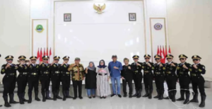 Komisi V DPRD Provinsi Jawa Barat mengapresiasi capaian membanggakan dari Pasheman ’90, Pasukan Pengibar Bendera dari SMK Negeri 2 Garut yang memenangi Indonesia’s Got Talent Musim 3. Anggota Komisi V DPRD Provinsi Jawa Barat Ade Kaca mengatakan Pasheman '90 yang berhasil menjuarai Indonesia's Got Talent 2022 telah mengharumkan dunia pendidikan Jawa Barat. "Kebanggaan tersendiri ya kita sebagai mitra pendidikan, dengan diraihnya juara kesatu Indonesia's Got Talent 2022 ini", ujar Ade. Hal senada diungkapkan Anggota Komisi V lainnya, Sri Rahayu Agustina yang mengatakan prestasi Pasheman '90 yang berhasil menjuarai Indonesia's Got Talent 2022 sekaligus bisa mengubah image para murid SMK di masyarakat.