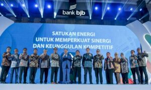 bank bjb menggelar kegiatan Business Review Semester II 2022 dan Executive Workshop 2023 di Trans Luxury Hotel, Kota Bandung, Senin 16 Januari 2023. Tahun ini, acara rutin business review mengambil tema "Satukan Energi untuk Memperkuat Sinergi dan Keunggulan Kompetitif". Acara tersebut diselenggarakan dengan tujuan membahas kinerja perusahaan sepanjang tahun 2022, sekaligus juga me-review rencana serta target perusahaan di tahun 2023. Turut hadir seluruh Jajaran Manajemen bank bjb Komisaris Utama Independen Farid Rahman beserta jajaran, Direktur Utama bank bjb Yuddy Renaldi beserta jajaran seluruh pejabat eksekutif bank bjb lainnya. Acara juga disertai dengan sambutan oleh Gubernur Jawa Barat Ridwan Kamil, Kepala Otoritas Jasa Keuangan Kantor Regional II Jawa Barat Indarto Budiwitono serta pemaparan materi mengenai prospek dunia perbankan di tahun ini oleh narasumber.