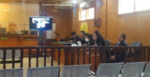 Heryanto Tanaka dan Ivan Dwi Kusuma Sujanto selaku anggota Koperasi Simpan Pinjam (KSP) Intidana Semarang, didakwa telah melakukan suap terhadap Hakim Agung di Mahkamah Agung (MA) Sudrajad Dimyati dan Gazalba Saleh selama kurun waktu tahun 2021 hingga 2022. Dakwaan dibacakan Jaksa Penuntut Umum (JPU) dari KPK Sandi Septi Burhanta Hidayat, dihadapan ketua majelis hakim Syarif, SH., MH., dengan anggota Casmaya, SH., M.H., dan Arwin Kusmanta, SH., MM., dalam sidang yang di gelar Pengadilan Negeri Tipikor Bandung, Senin (20/02/2023) JPU KPK menyebutkan terdakwa Heryanto Tanaka dan Ivan Dwi bersama-sama Theodorus Yosep Parera dan Eko Suparno selaku pengacaranya memberikan uang sebesar SGD 200,000 kepada Sudrajad Dimyati melalui Desy Yustria, Muhajir Habibie serta Elly Tri Pangestuti, agar mengabulkan kasasi perdata Nomor 874 K/Pdt.Sus-Pailit/2022.
