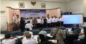 Pengurus Perkumpulan Pemimpin Redaksi Media Siber Indonesia atau Forum Pemred Media Siber Se-Indonesia dilantik di Hall Gedung Dewan Pers Senin (7/3/2023) siang. Pelantikan pengurus Forum Pemred Media Siber pusat dan para ketua se-Indonesia itu dituangkan dalam SK No. 01/KPTS/FORUMPEMRED-PUSAT/III/2023 Tentang Pengesahan Pengurus Perkumpulan Pemimpin Redaksi Media Siber Indonesia (Forum Pemred) Masa Bakti 2023-2028.