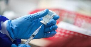 Putaran pertama sub pekan imunisasi nasional (PIN) polio telah dilaksanakan pada bulan Maret-April. Hasil capaian Kota Bandung sebesar 73,4 persen dari target 180.000 sasaran. Meski begitu, menurut Kepala Dinas Kesehatan (Dinkes) Kota Bandung, Anhar Hadian, capaian ini masih di bawah target yang ditetapkan pemerintah pusat yaitu 95 persen. "Atas kondisi tersebut, seluruh pemerintah kota kabupaten di Jabar melaksanakan putaran kedua. Daerah yang sudah di atas 90 persen, pelaksanaan sub PIN polio putaran keduanya sudah dilaksanakan 15 Mei kemarin," jelas Anhar dalam sosialisasi sub PIN polio, Rabu 24 Mei 2023.