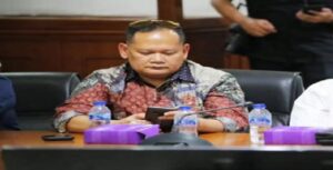 DKI JAKARTA.POTENSINERWS.COM,-- Pimpinan dan Anggota Badan Anggaran DPRD Provinsi Jawa Barat melaksanakan Kunjungan kerja (kunker) ke Dirjen Bina Pembangunan Daerah (Bangda) Kementrian Dalam Negeri dalam rangka Pembahasan Pertanggungjawaban Pelaksanaan Anggaran Pendapatan dan Belanja Daerah (P2APBD) Tahun 2022 dan APBD Tahun 2024, Rabu (12/07/2023). Rombongan Tim Banggar DPRD Provinsi Jawa barat yang dipimpin oleh Wakil Ketua DPRD Provinsi Jawa Barat drh. H. Achmad Ru'yat, M.Si. dan Dr. Hj. Ineu Purwadewi Sundari, S.Sos., MM terima pejabat di Dirjen Bina Bangda Kemendagri dikantor Jl. Taman Makam Pahlawan No.20, RT.12/RW.5, Rawajati, Kec. Pancoran, Kota Jakarta Selatan, Daerah Khusus Ibukota Jakarta. Anggota Badan Anggaran H. Raden Tedi,ST mengatakan kunker ke Dirjen Bina Bangda Kemendagri ini dalam rangka konsultasi Mekanisme Pembahasan APBD Tahun 2024 Provinsi Jawa Barat,terang wakil rakyat dari daerah pemilihan (dapil) Jabar XI meliputi Kabupaten Sumedang,Majalengka dan Subang (SMS) ini.