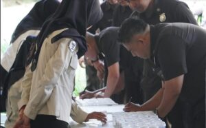 Badan usaha jasa pengawalan dan keamanan, PT. NSA (Nusantara Satria Agung) 911 berkerja sama dengan BNN Kota Bandung menggelar pemeriksaan tes urine pada 100 pegawainya. Pemeriksan tersebut dilakukan di kantornya Jl. Setrasari Tengah No.18, Bandung, Jawa Barat, Rabu, 27 September 2023. Ketua Tim Pelaksana, Saras Putri Utami, Subkoor Bid. P2M BNN Kota Bandung, dalam sambutannya, mengungkapkan, Indonesia sudah darurat narkoba. Penyalahgunaan dan peredaran gelap narkoba merupakan ancaman serius bagi kelangsungan negara kita. Karena dampak yang ditimbulkan begitu luar biasa merusak dan mengancam keselamatan generasi-generasi penerus masa depan bangsa, maka kejahatan narkoba masuk dalam extraordinary atau kejahatan luar biasa.