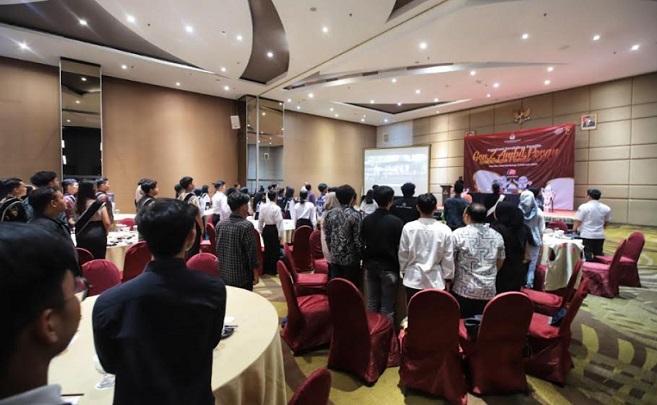 Komisi Pemilihan Umum (KPU) Kota Bandung menggelar acara “Gen Z Ambil Peran Sukseskan Pemilu 2024” di Hotel Grandia, Jalan Cihampelas 82 Kota Bandung, Kamis 8 Februari 2024. Kegiatan ini merupakan sosialisasi pendidikan pemilih bagi pemilih usia muda Kota Bandung. Ketua KPU Kota Bandung, Wenti Frihadianti menyebut, kegiatan ini merupakan upaya peningkatan partisipasi aktif pemilih muda Kota Bandung pada Pemilu 2024.