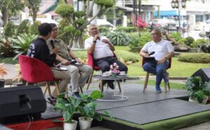 Peringatan ini harus menjadi kebanggaan bagi warga Bandung dan komunitas internasional, mengingat sejarah yang syarat dengan solidaritas dan perkembangan,” ucap Bambang di Titik Nol Kota Bandung, Dinas Bina Marga Porvinsi Jawa Barat, Sabtu 15 Juni 2024.