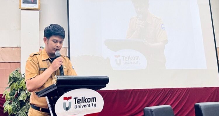 Dinas Komunikasi dan Informatika (Diskominfo) Kota Bandung kembali menggelar program Bandung Digital Academy (Badami) Road to Campus, yang kali ini bertempat di Telkom University, Senin, 28 April 2025. Mengusung tema besar seputar smart city, media sosial, pemanfaatan kecerdasan buatan (AI), dan perkembangan jurnalistik, acara ini menjadi wadah kolaborasi antara akademisi, pemerintah, dan media.