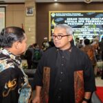 Pemerintah Kota (Pemkot) Bandung menyambut hangat Eydu Oktain Pandjaitan sebagai Kepala Badan Pemeriksa Keuangan (BPK) Perwakilan Jawa Barat. Eydu menggantikan Widhi Widayat dalam Serah Terima Jabatan Kepala Perwakilan BPK Provinsi Jawa Barat, Kamis 13 Maret 2025. Wali Kota Bandung, Muhammad Farhan hadir langsung pada Sertijab tersebut. Ia menyampaikan dukungan dan ucapan selamat bertugas kepada Kepala Perwakilan BPK Jawa Barat, Eydu Oktain Pandjaitan. Selain itu, Farhan juga menyampaikan terima kasih kepada Widhi Widayat atas dedikasinya selama menjabat Ketua Perwakilan BPK.