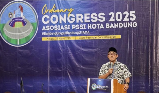 Sepak bola telah menjadi magnet paling erat di masyarakat Kota Bandung. Hal itu diyakini oleh Wali Kota Bandung, Muhammad Farhan pada kegiatan Ordinary Congress PSSI Kota Bandung 2025, di Grand Pasundan.Minggu (23/3/2025). “Pemkot (Pemerintah Kota) Bandung dan PSSI (Persatuan Sepakbola Seluruh Indonesia) berkomitmen untuk menjadi episentrum sepak bola,” ujar Farhan.