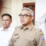 Pemerintah Kota (Pemkot) Bandung kembali meraih Opini Wajar Tanpa Pengecualian (WTP) atas Laporan Keuangan Pemerintah Daerah (LKPD) Tahun Anggaran 2024 dari Badan Pemeriksa Keuangan Republik Indonesia (BPK RI) Perwakilan Provinsi Jawa Barat. Ini merupakan kali kelima Kota Bandung setelah dua tahun kebelakang mendapatkan opini Wajar Dengan Pengecualian (WDP). Laporan Hasil Pemeriksaan (LHP) atas LKPD Tahun Anggaran 2024 secara resmi diterima oleh Wali Kota Bandung, Muhammad Farhan dan Ketua DPRD Kota Bandung, Asep Mulyadi, di Kantor BPK RI Perwakilan Provinsi Jawa Barat pada Senin, 26 Mei 2025 lalu.