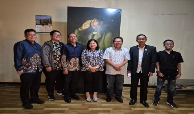 Ketum SMSI Firdaus Bersama Sekjen Makali Kumar Terima Kunjungan Tim KPK untuk Cegah Korupsi di Sektor Usaha Media Siber