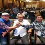 Ketua Umum Persatuan Wartawan Indonesia (PWI) hasil Kongres Bandung, Hendry Ch Bangun, dan Ketua Umum PWI hasil Kongres Luar Biasa (KLB), Zulmansyah Sekedang, menyepakati susunan Panitia Kongres Persatuan, Kamis (29/05/2025), dalam pertemuan lanjutan di Jakarta. Panitia Kongres Persatuan diharapkan mulai bekerja pada Senin, 2 Juni 2025. Panitia Kongres, yang terdiri atas Steering Committee (SC) dan Organising Committee (OC), akan mempersiapkan dan melaksanakan Kongres Persatuan yang dijadwalkan digelar di Jakarta paling lambat 30 Agustus 2025.