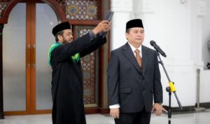 Iskandar Zulkarnain resmi dilantik sebagai Sekretaris Daerah (Sekda) definitif Kota Bandung, Kamis 5 Juni 2025. Atas hal itu, DPRD Kota Bandung menyatakan dukungan penuh terhadap optimalisasi kinerja Pemerintah Kota (Pemkot) Bandung. Ketua DPRD Kota Bandung, Asep Mulyadi menyebut keberadaan Sekda definitif sangat penting untuk memperkuat koordinasi antar Organisasi Perangkat Daerah (OPD) dan menjaga integritas pemerintahan.