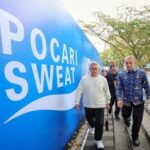 Menjelang pelaksanaan Pocari Swet Run 2025 yang bakal digelar 19-20 Juli 2025, Wali Kota Bandung Muhammad Farhan memastikan seluruh perangkat daerah terkait dalam kondisi siaga penuh. Ia bersama jajaran OPD Pemkot Bandung dan pihak panitia Pocari Sweat Run 2025 melakukan cek jalur/rute lari sekaligus memastikan sejumlah perbaikan agar acara ini berlangsung nyaman.