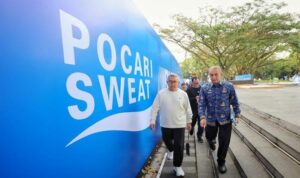 Menjelang pelaksanaan Pocari Swet Run 2025 yang bakal digelar 19-20 Juli 2025, Wali Kota Bandung Muhammad Farhan memastikan seluruh perangkat daerah terkait dalam kondisi siaga penuh. Ia bersama jajaran OPD Pemkot Bandung dan pihak panitia Pocari Sweat Run 2025 melakukan cek jalur/rute lari sekaligus memastikan sejumlah perbaikan agar acara ini berlangsung nyaman.