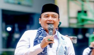 Pemerintah Kota (Pemkot) Bandung masih menerapkan jam malam bagi anak-anak dan remaja, seiring dimulainya kembali aktivitas sekolah. Menurut Wakil Wali Kota Bandung, Erwin, kebijakan jam malam bertujuan membentuk karakter disiplin generasi muda. Menurutnya, anak-anak, khususnya pelajar SMA, perlu mendapat cukup waktu istirahat agar siap menjalani aktivitas positif sejak pagi hari.