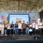 Pemerintah Kota Bandung menggelar kegiatan Gebyar Dapur Sehat Atasi Stunting (Dashat) dalam rangka memperingati Hari Keluarga Nasional (Harganas) tahun 2025 tingkat Kota Bandung, bertempat di area parkir Tamansari Laswi City, Jalan Sukabumi, Rabu, 6 Agustus 2025. Kegiatan ini mengusung tema "Gebyar Dashat Bersama Keluarga untuk Bandung Utama", sebagai bentuk ajakan kolektif untuk memperkuat peran keluarga dalam mencegah stunting dan meningkatkan kualitas hidup masyarakat.
