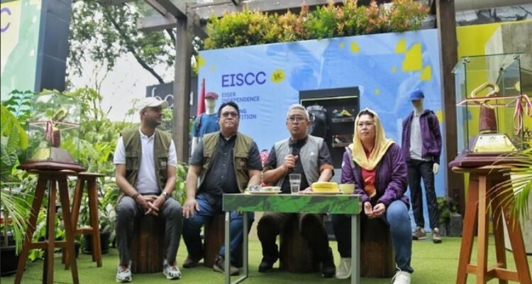 Wali Kota Bandung, Muhammad Farhan menilai, potensi alam Bandung Raya yang berada dekat dengan kawasan pegunungan dan hutan lindung menjadi modal kuat dalam pengembangan sport tourism. Oleh karena itu, pemerintah daerah terus mendorong kolaborasi lintas wilayah untuk menjaga kelestarian lingkungan. Termasuk juga mendukung olaraga yang berkaitan dengan alam seperti panjat tebing. Hal itu diungkapkan Farhan saat pembukaan Eiger Independence Sport Climbing Competition (EISCC) 2025 di Eiger Flagship Store Bandung, Jalan Sumatera, Kamis, 14 Agustus 2025.