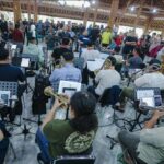 Plaza Balai Kota Bandung akan menjadi pusat perhatian lewat gelaran Konser Merah Putih pada Senin, 18 Agustus 2025 pukul 19.00 WIB. Konser ini menghadirkan 24 lagu perjuangan dan lagu daerah yang dibawakan dengan format Big Band Jazz Orchestra, sebuah format unik yang didominasi instrumen tiup.