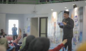 Usia dini merupakan masa emas (golden age) bagi tumbuh kembang anak. Pada periode inilah fondasi karakter, moral, kecerdasan, serta keterampilan sosial mulai terbentuk. Hal itu diungkapkan Wakil Wali Kota Bandung, Erwin dalam acara Gerak Cermat Anak Usia Dini yang digelar dalam rangka HUT ke-20 Himpunan Pendidik dan Tenaga Kependidikan Anak Usia Dini Indonesia (Himpaudi) Kota Bandung di Sport Jabar Arcamanik, Kamis 21 Agustus 2025.