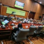 Dalam rangka Hari Jadi ke-80 Jawa Barat, Pemerintah Provinsi Jawa Barat menggelar Kirab Budaya di Kota Bandung, Selasa 19 Agustus 2025. Kirab Budaya diikuti oleh 27 kota dan kabupaten di Jabar dengan menampilkan tradisi, pakaian adat, atraksi kuda dan kereta kencana. Rute Kirab dimulai dari Gedung Merdeka hingga Gedung Sate pukul 15.00-18.00 WIB. Rute yang dilalui melewati jalur Jalan Dr. Ir. Soekarno, Jalan Naripan, Jalan Braga, Jalan Suniaraja (Viaduct), Jalan Wastukancana, Jalan L.L.R.E Martadinata, Jalan Ir. H. Juanda, dan Jalan Diponegoro.