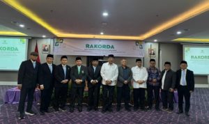 BAZNAS Jabar Gelar Rakorda, Diapresiasi Salah Satu Lokomotif Penggerak Zakat Nasional BAZNAS Provinsi Jawa Barat sukses menyelenggarakan Rapat Koordinasi Daerah (Rakorda) BAZNAS Jabar 2025 pada 12–13 November 2025 di Kota Bandung dengan mengangkat tema “Meneguhkan Amanah, Mengokohkan Sinergi: Refleksi dan Akselerasi Zakat Jawa Barat 2020–2025”. Dalam forum yang menjadi Rakorda terakhir masa kepemimpinan BAZNAS Jabar periode 2020–2025 ini, Ketua BAZNAS Provinsi Jawa Barat, Dr. H. Anang Jauharuddin, M.M.Pd, menyampaikan laporan kinerja sekaligus refleksi perjalanan lima tahun penguatan zakat di Jawa Barat.